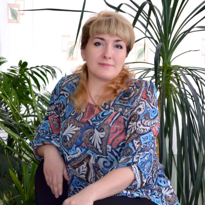 Курдюкова Елена Николавна Библиотекарь младшего абонемента